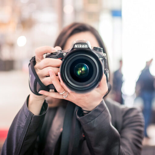 Ahoj, jmenuji se Alena a jsem vaše fotografka.